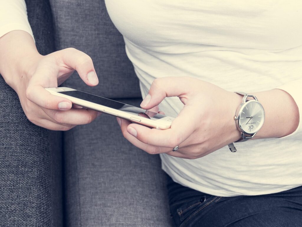 婚活アプリで使える初回メッセージの例文は？